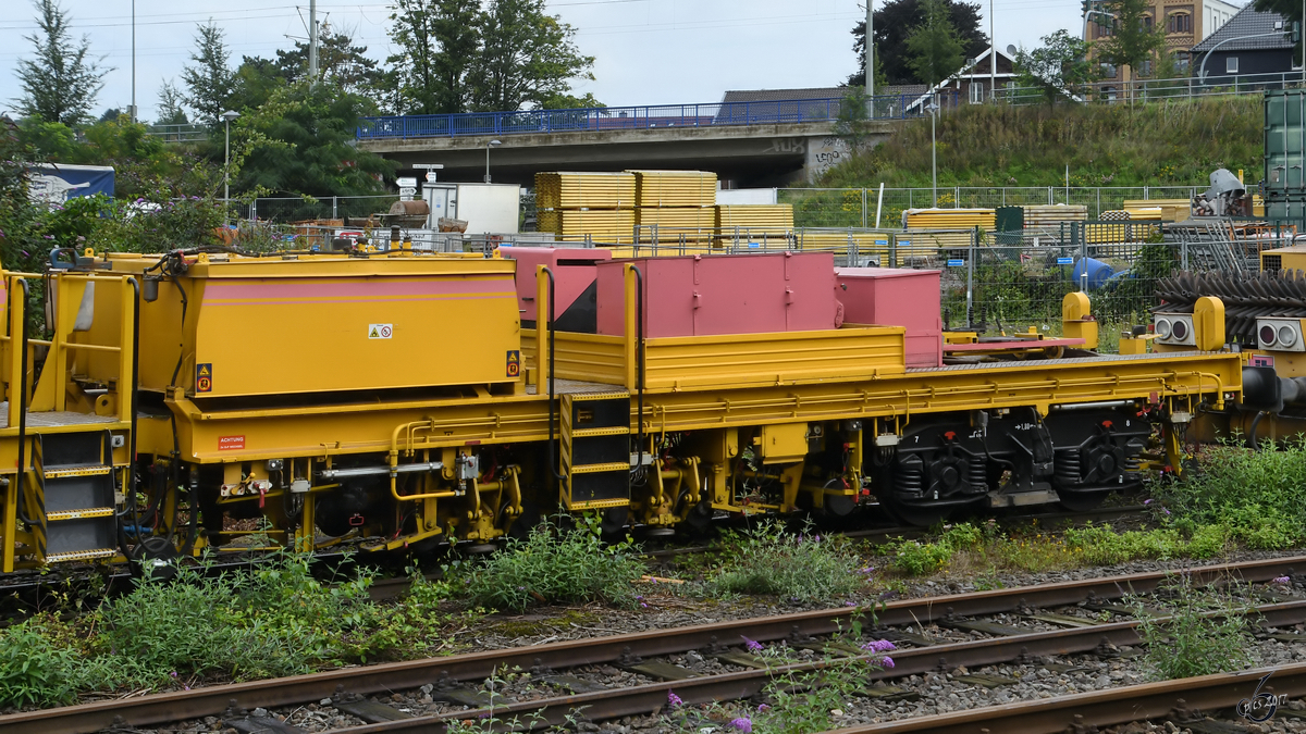 Versorgungswagen zur Stopfexpress 09-3X Dynamic am Hattinger Bahnhof. (August 2017)