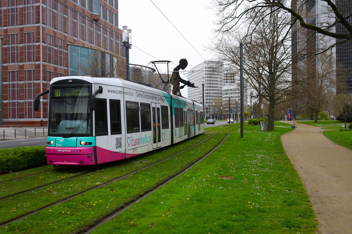 VGF Bombardier Flexity Classic S Wagen 274 am 30.03.24 in Frankfurt am Main Messe als Sonderlinie 10
