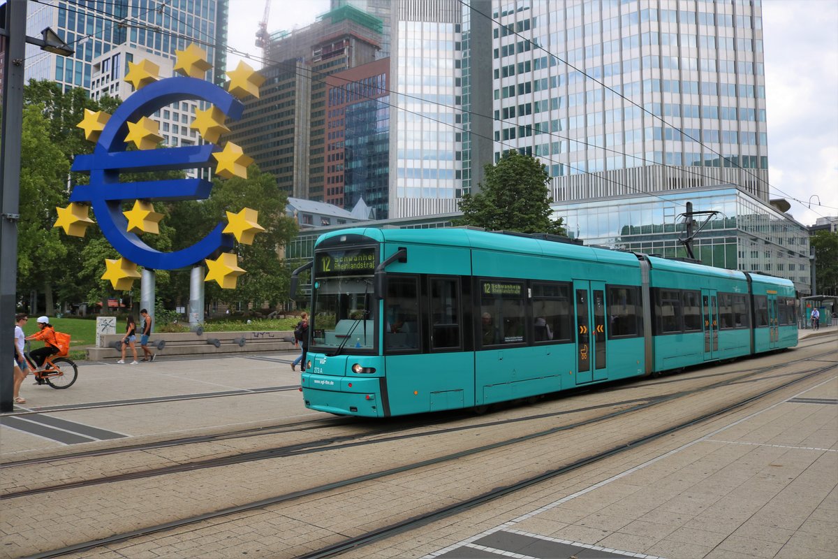 VGF Bombardier Flexity Classic S-Wagen 273 am 03.08.19 in Frankfurt am Main Willy Brand Platz