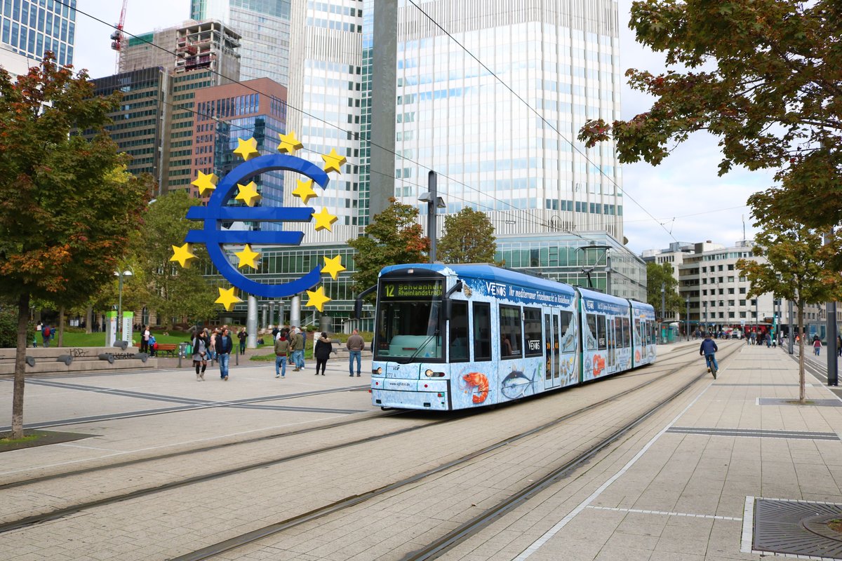 VGF Bombardier Flexity Classic S-Wagen 272 am 05.10.19 in Frankfurt am Main 