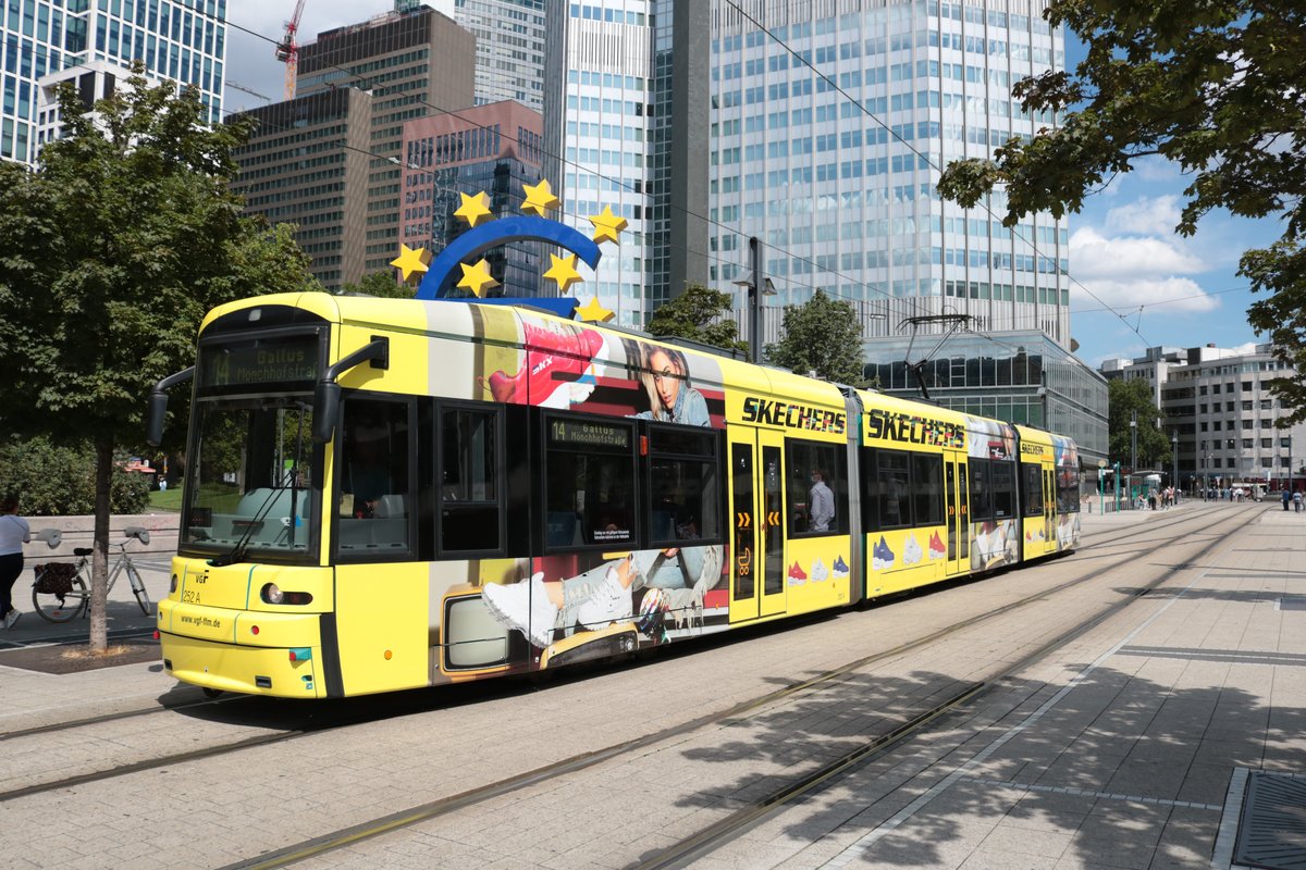 VGF Bombardier Flexity Classic S-Wagen 252 am 19.08.20 in Frankfurt am Main
