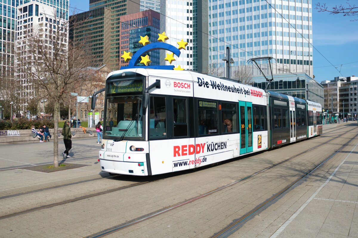 VGF Bombardier Flexity Classic S-Wagen 250 am 12.03.22 in Frankfurt