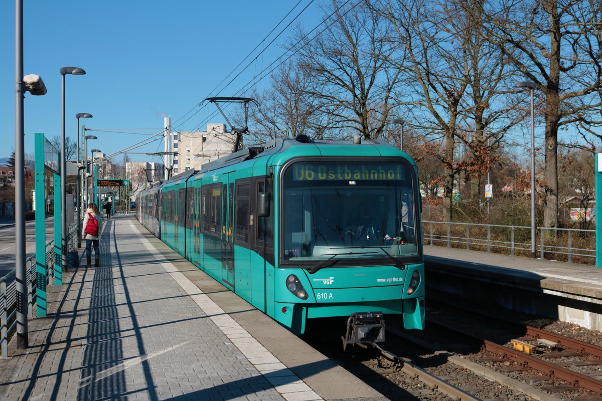 VGF Bombardier Flexity Swift U5-25 Wagen 610 am 13.02.21 in Frankfurt Industriehof