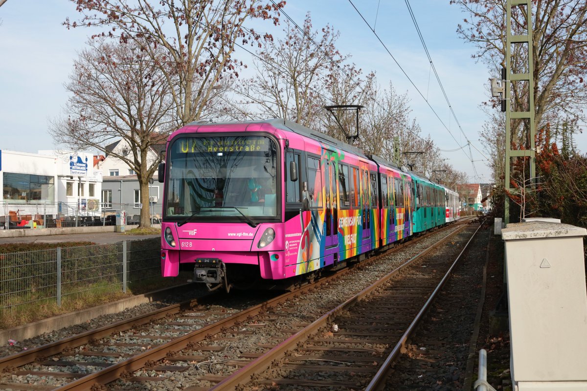 VGF Bombardier Flexity Swift U5-25 Wagen 612 am 20.02.21 in Frankfurt am Main Enkheim