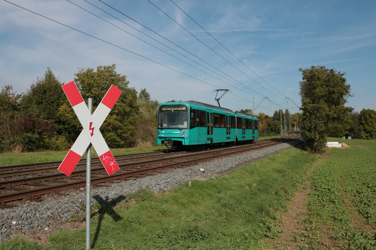 VGF Bombardier Flexity Swift U5-25 Wagen 662 am 10.10.21 in Weiskirchen  