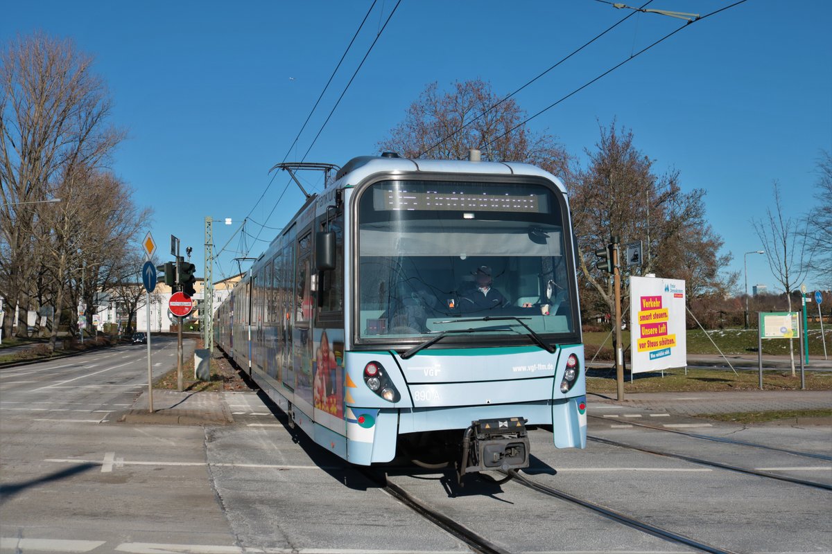 VGF Bombardier Flexity Swift U5-50 Wagen 890 am 13.02.21 in Frankfurt Industriehof