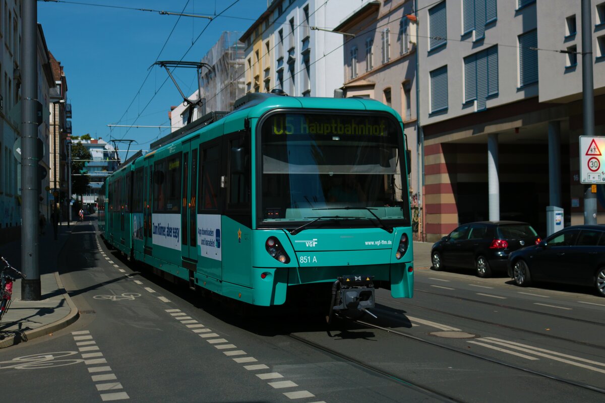 VGF Bombardier Flexity Swift U5-50 Wagen 851 am 14.08.22 in Frankfurt am Main