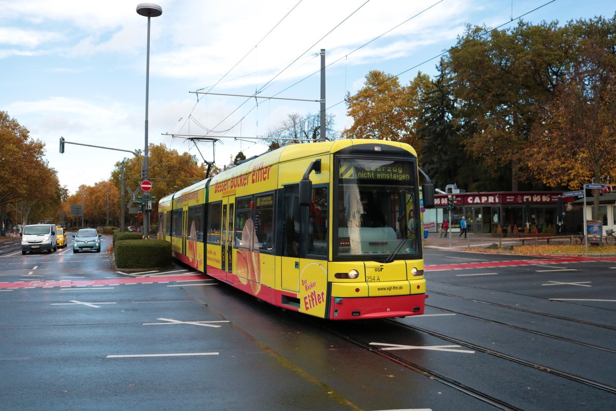 VGF Bombardier S-Wagen 254 am 28.10.20 in Eckenheim