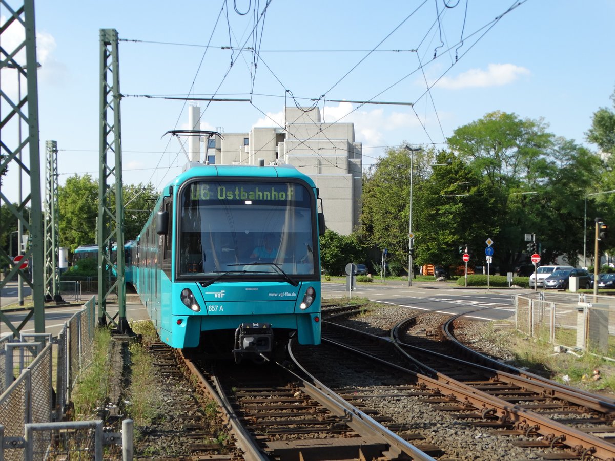 VGF Bombardier U5-25 Wagen 657 am 01.09.17 in Frankfurt Industriehof auf der U6