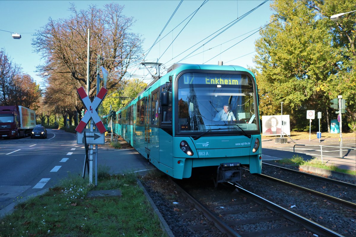 VGF Bombardier U5-25 Wagen 663 am 13.10.18 in Frankfurt Schäfflestraße 