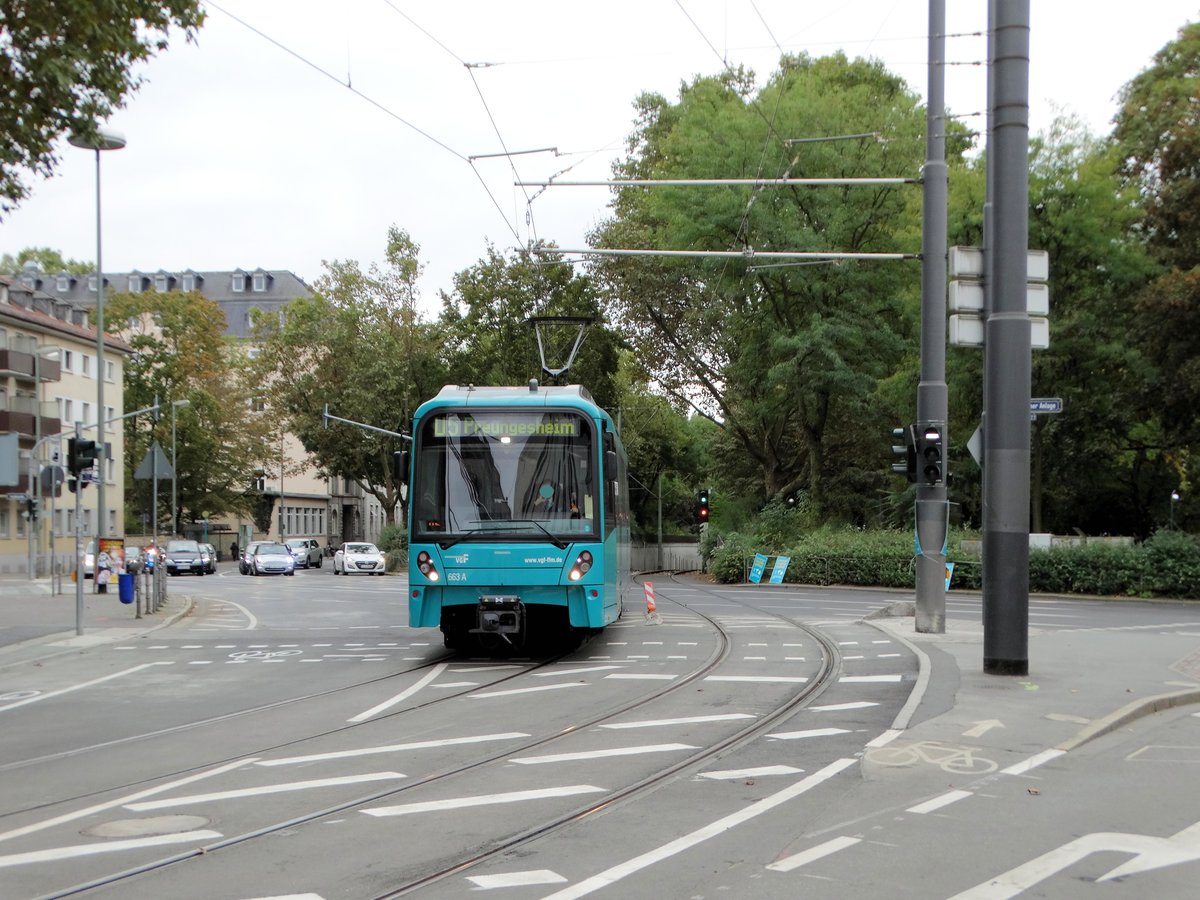 VGF Bombardier U5-25 Wagen 663 am 13.10.16 in Frankfurt zwischen Konstablerwache und Musterschule