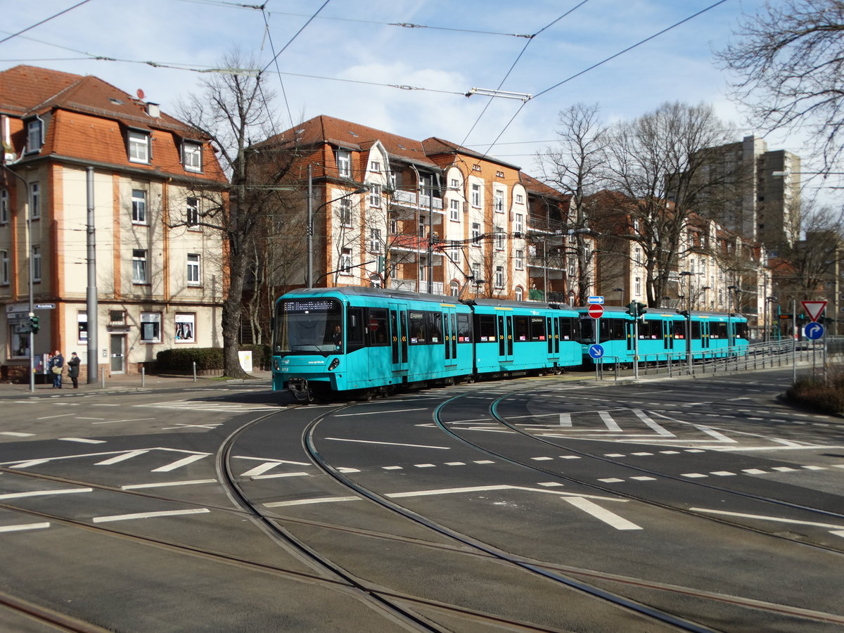 VGF Bombardier U5-25 Wagen 671 am 04.03.17 in Frankfurt am Main Eckenheim
