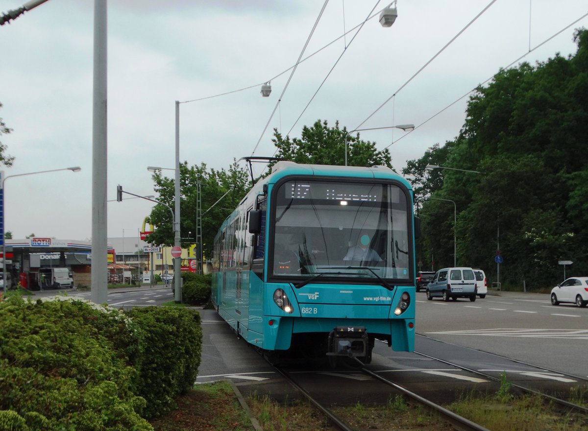 VGF Bombardier U5-25 Wagen 682 am 25.05.16 in Frankfurt Enkheim