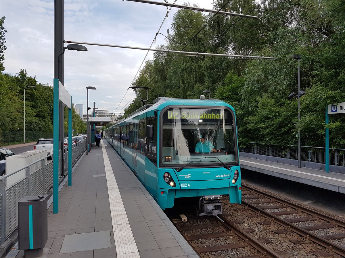 VGF Bombardier U5-50 Wagen 802 am 08.08.17 in Frankfurt Heddernheim Riedwiese