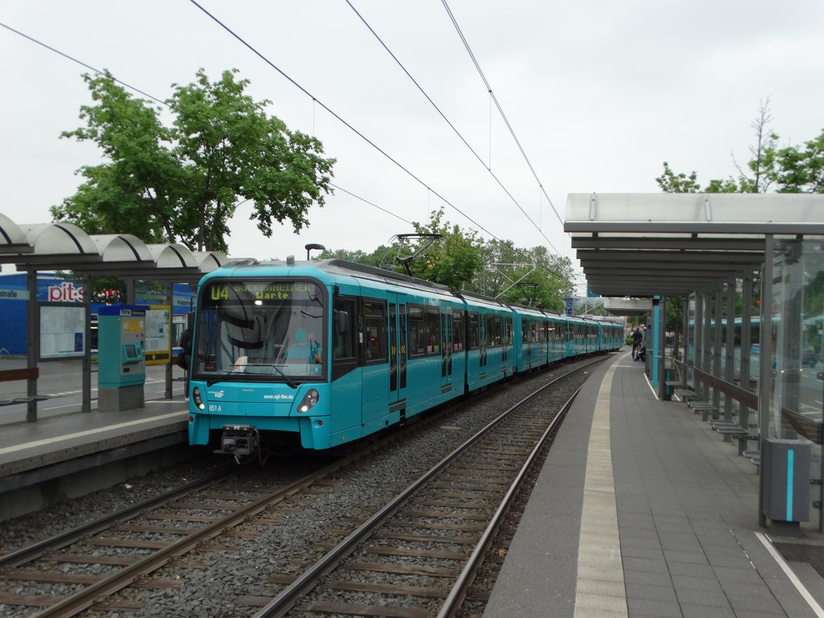 VGF Bombardier U5-50 Wagen 851 am 25.05.16 in Frankfurt Enkheim