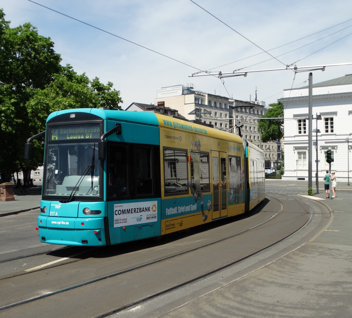 VGF Bombarider S-Wagen 217 am 28.05.17 in Frankfurt am Main