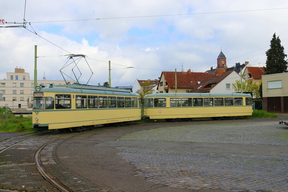 VGF Düwag L-Wagen 124 am 23.04.23 in Frankfurt am Main bei einer Sonderfahrt