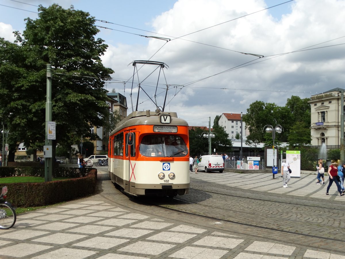 VGF Düwag M-Wagen 102 am 20.08.17 in Frankfurt am Main Zoo als Linie V