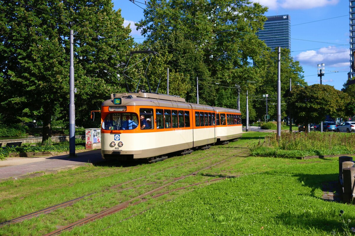 VGF Düwag M Wagen 602 am 02.09.23 an der Messe Frankfurt am Main als Pendelverkehr zum Tag der Verkehrsgeschichte