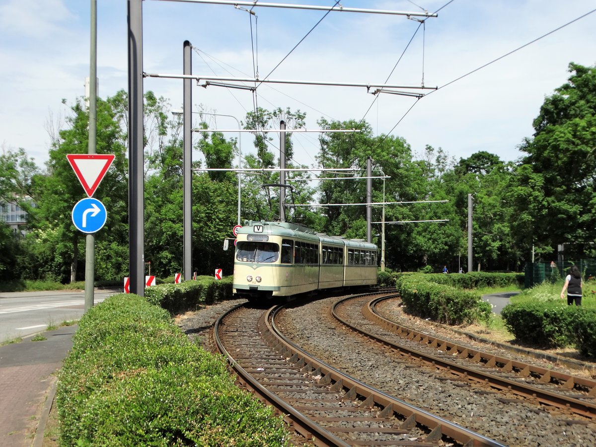 VGF Düwag N-Wagen 112 am 28.05.17 in Frankfurt am Main