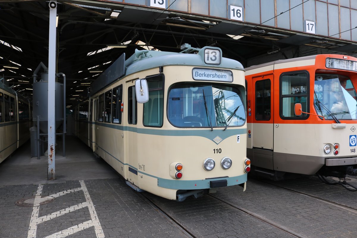 VGF Düwag O-Wagen 110 mit dem Ziel Berkersheim am 16.06.19 in BB Gutleut zur 100 Jahre Feier dieses Betriebshofes in Frankfurt am Main 