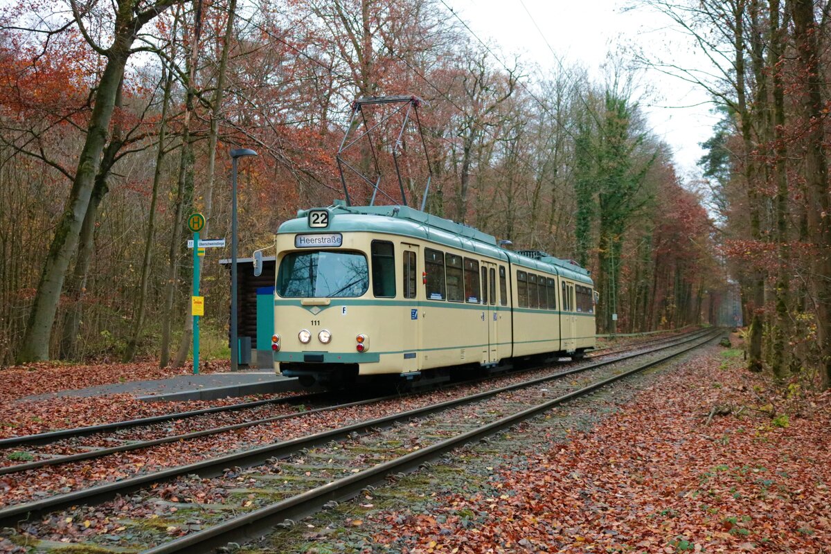 VGF Düwag O Wagen 111 am 21.11.21 bei Bewegungsfahrten in Frankfurt am Main Oberschweinstiege