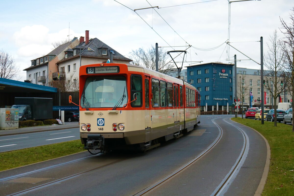 VGF Düwag Pt Wagen 148 am 11.03.23 auf der Linie 18 in Frankfurt am Main