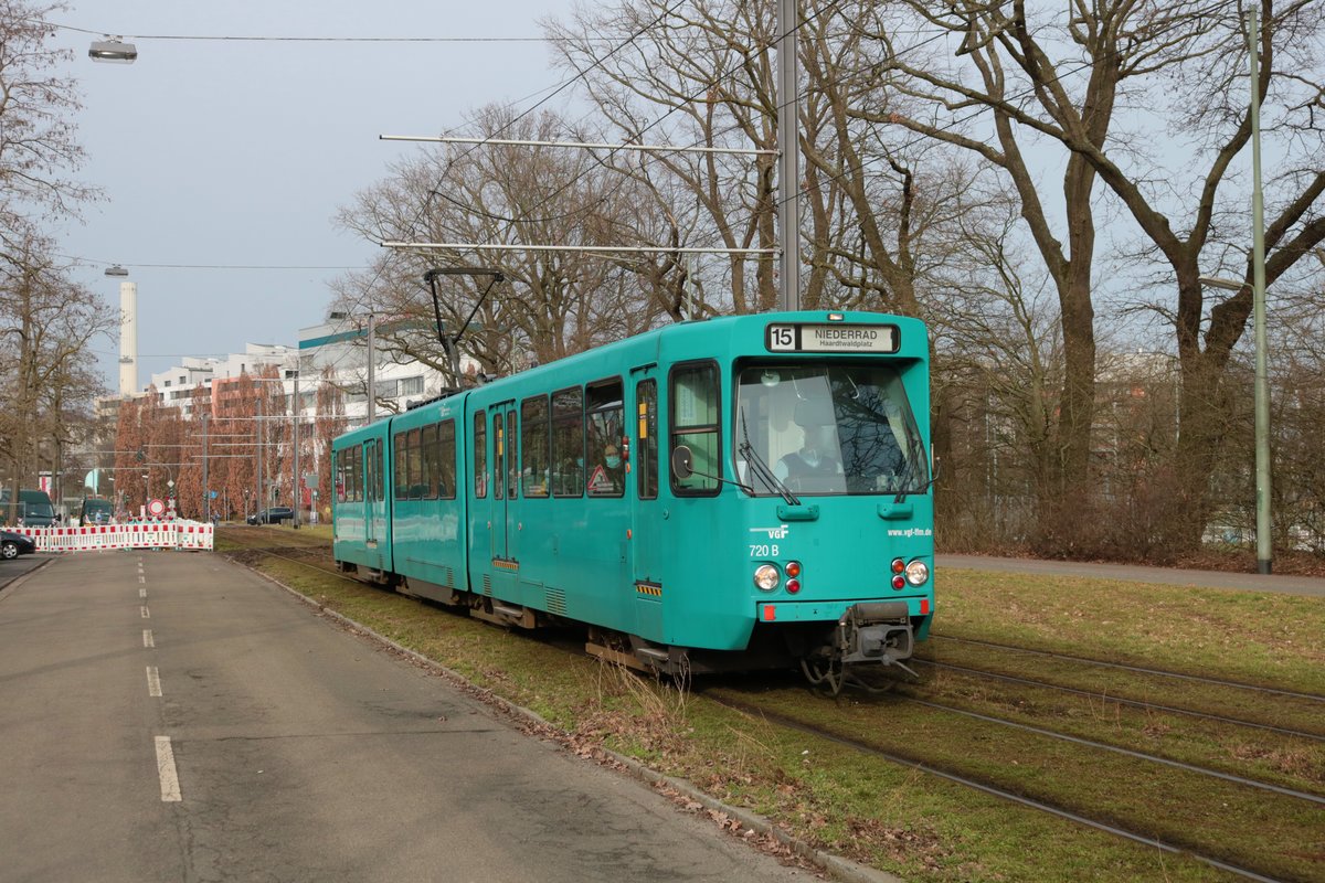 VGF Düwag Pt Wagen 720 am 22.02.21 in Frankfurt am Main