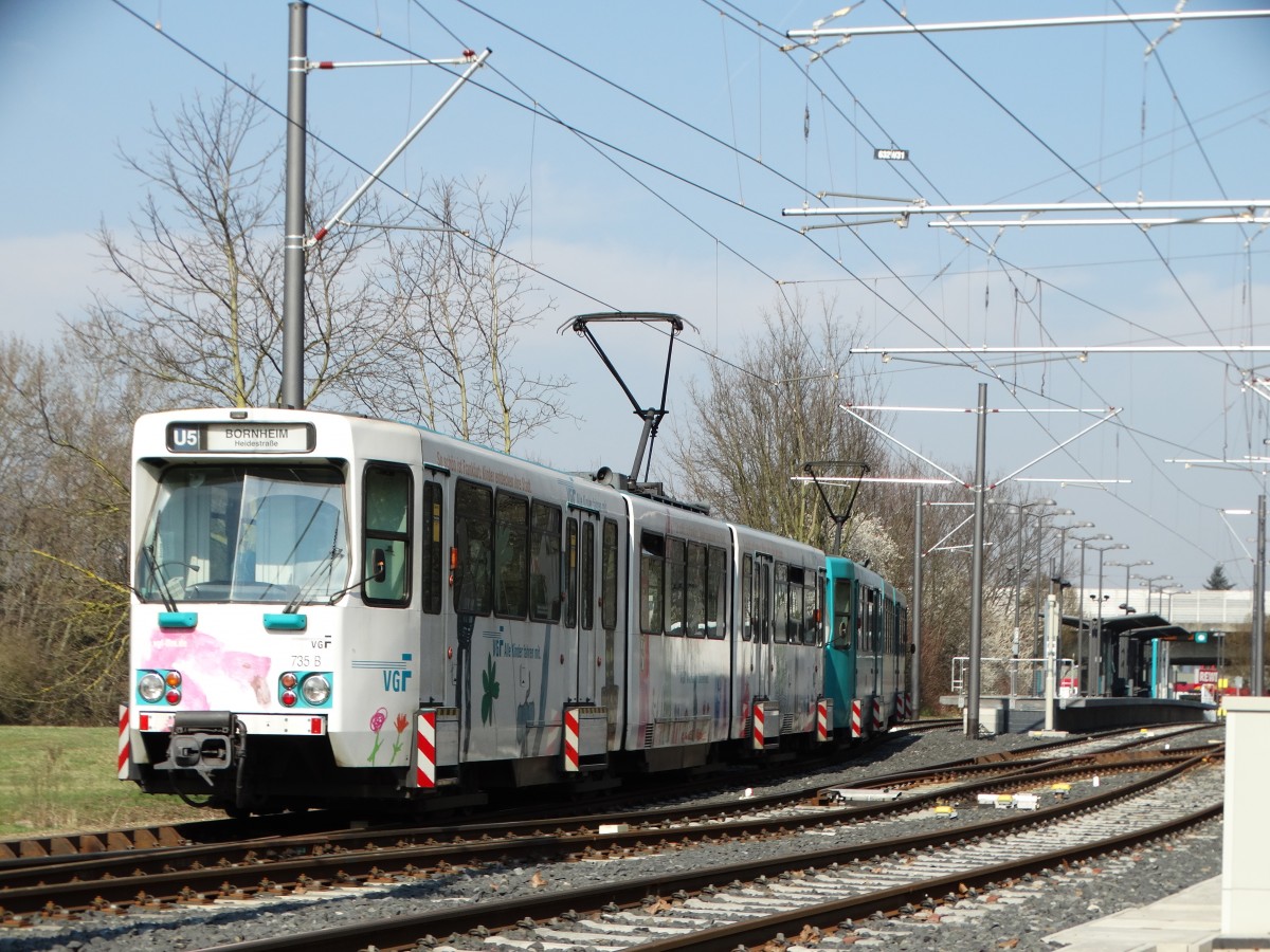 VGF Düwag Ptb Wagen 735 am 18.03.16 in Frankfurt am Main Preungesheim an der Endhaltestelle 