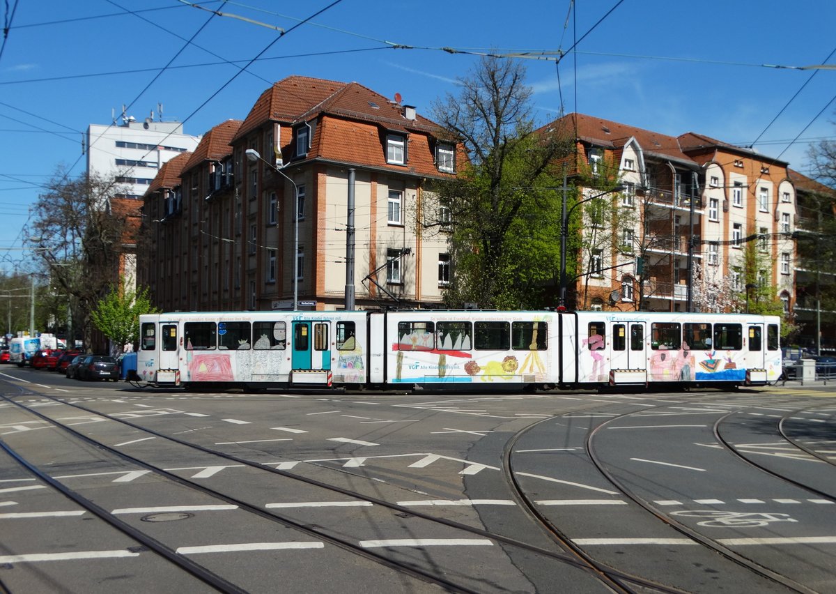 VGF Düwag Ptb Wagen 735 am 21.04.16 in Frankfurt am Main Eckenheim