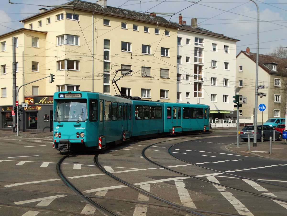 VGF Düwag Ptb Wagen 749 am 14.04.16 in Frankfurt am Main Eckenheim auf der Linie U5