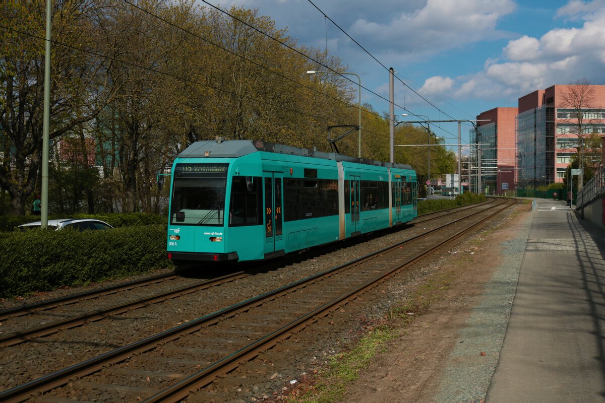 VGF Düwag R-Wagen 006 am 10.04.22 in Frankfurt