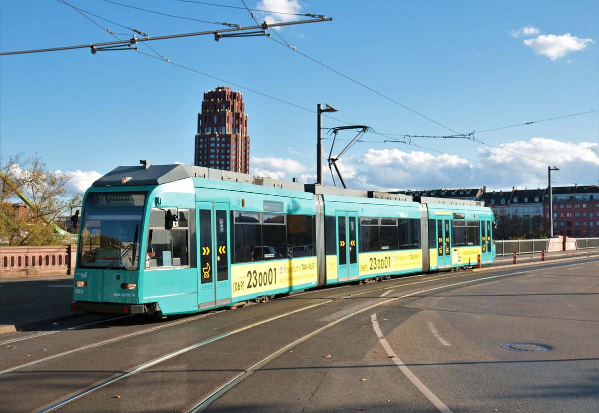VGF Düwag R-Wagen 036 am 10.10.20 in Frankfurt am Main