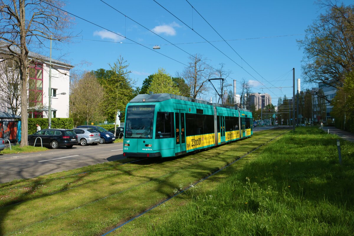 VGF Düwag R-Wagen 036 am 16.04.22 in Frankfurt