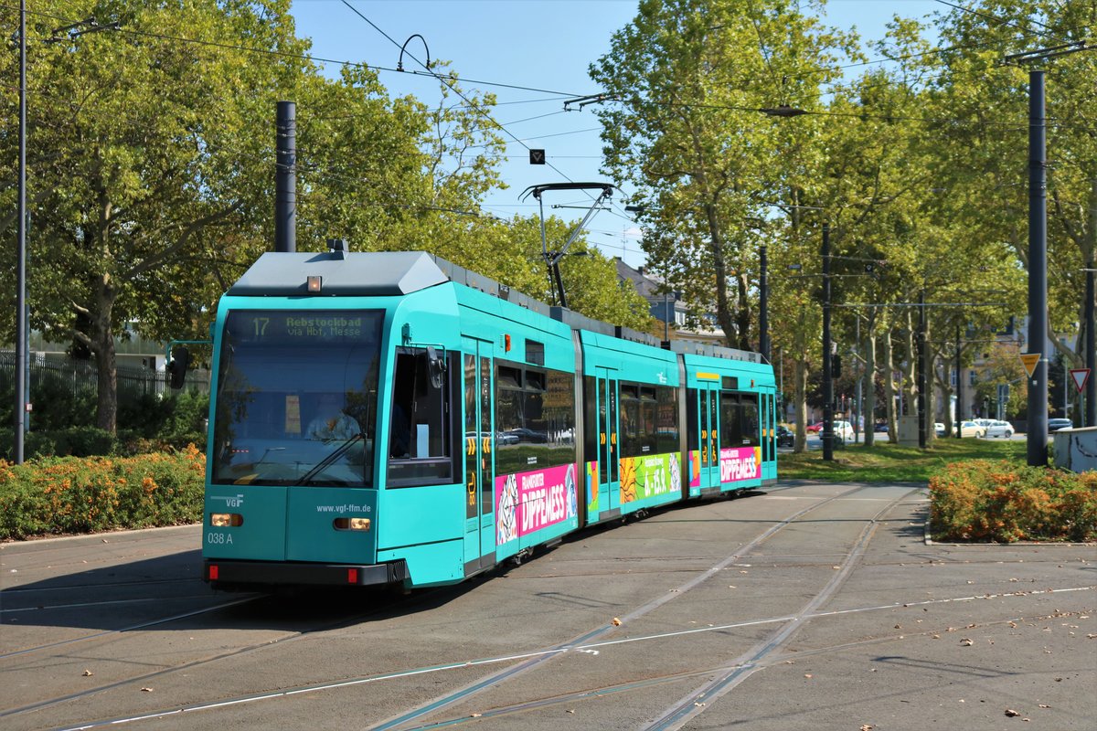 VGF Düwag R-Wagen 038 am 31.08.19 in Frankfurt am Main 