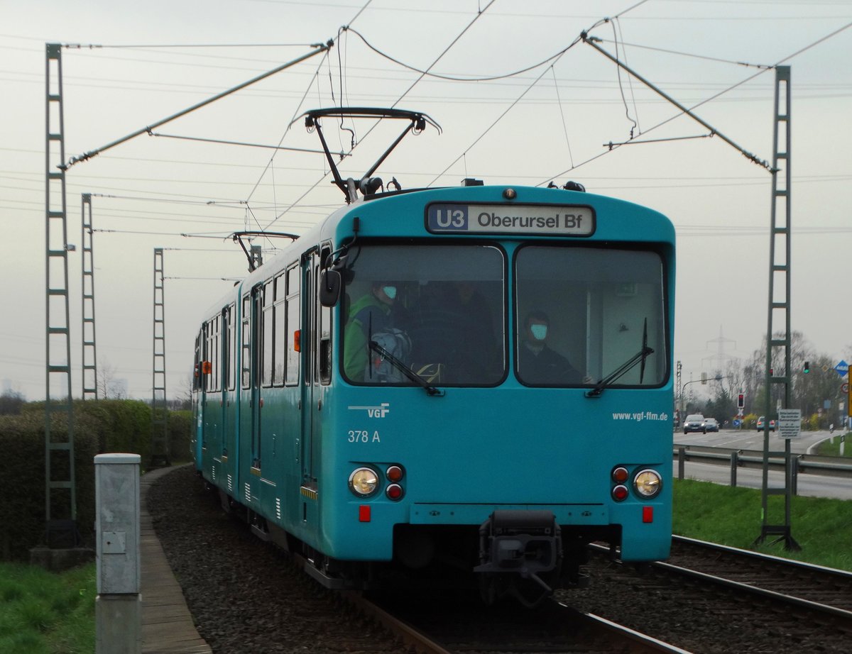 VGF Düwag U2 Wagen 378 am 03.04.16 in Weißkirchen Ost zum vorerst letzten mal in Frankfurt unterwegs