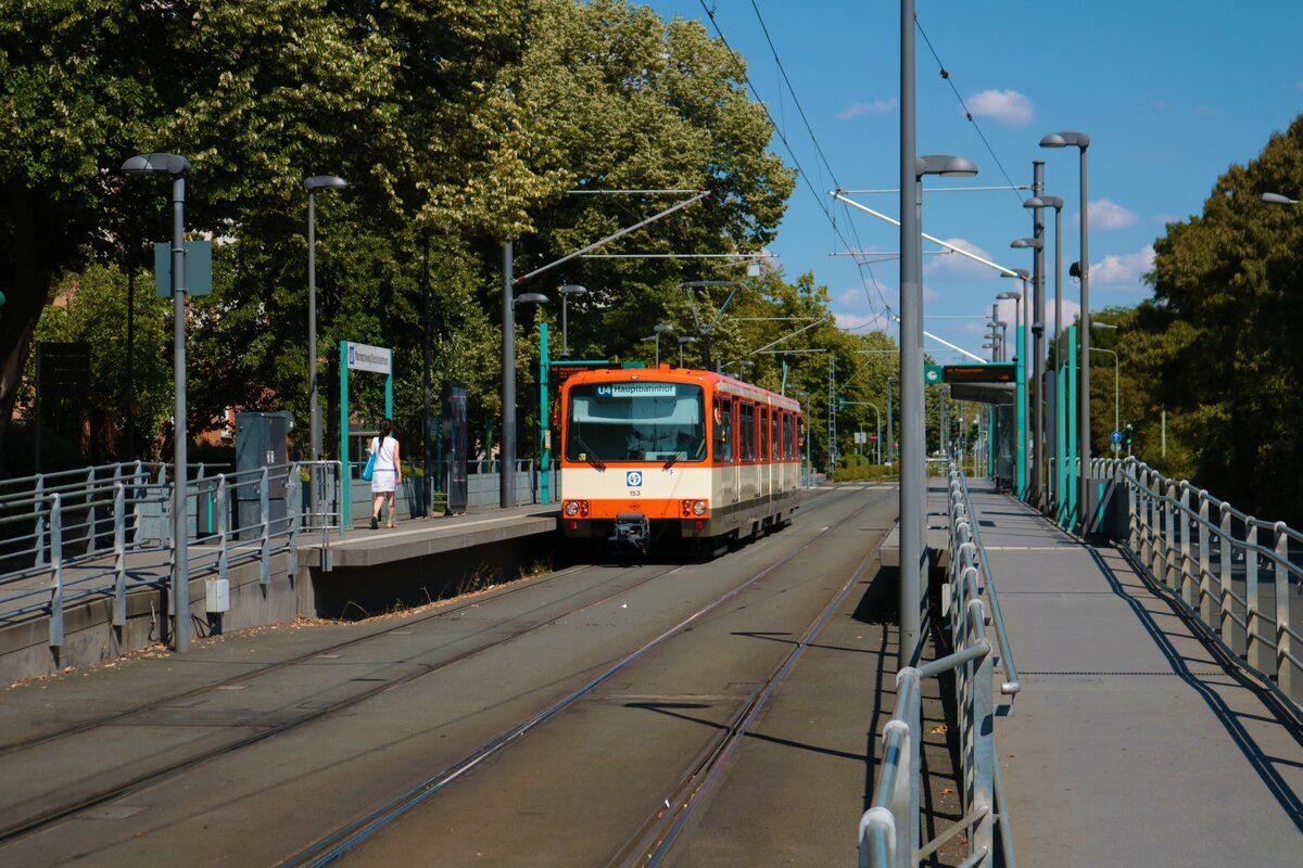 VGF Düwag U3 Wagen 153 am 14.08.22 als Sonderwagen zum Jubiläum 45 Jahre B-Strecke in Frankfurt am Main