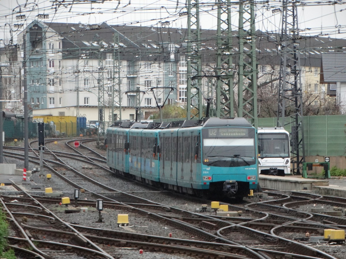 VGF Düwag U4 Wagen 516 velassen am 21.11.15 Frankfurt Heddernheim