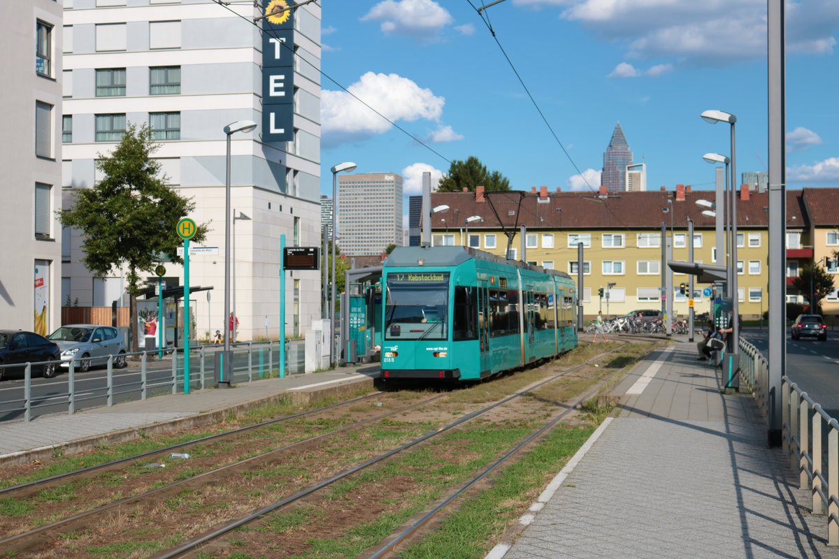 VGF R-Wagen 018 am 19.08.20 in Frankfurt am Main