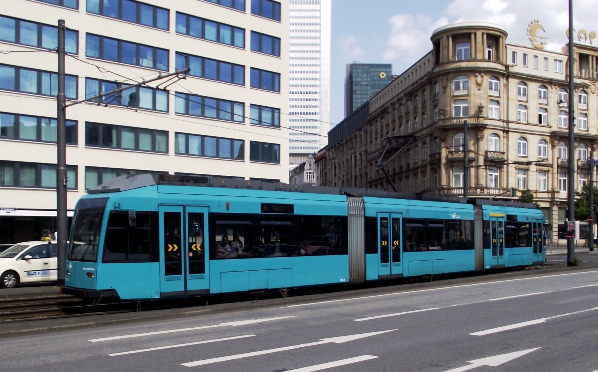 VGF R-Wagen am 17.08.13 in Frankfurt am Main Hbf   