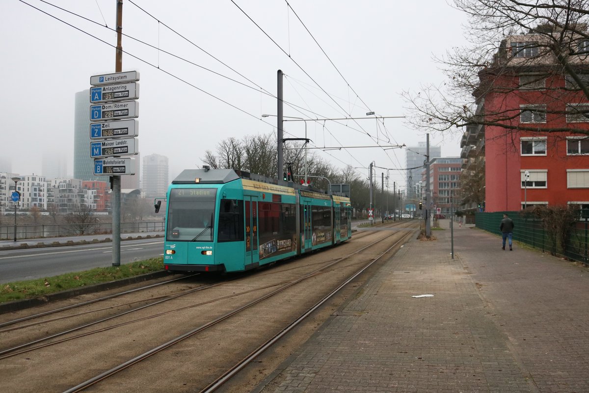 VGF Siemens R-Wagen 001 am 25.01.20 in Frankfurt am Main