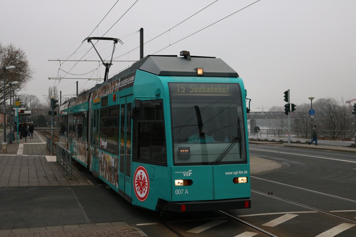 VGF Siemens R-Wagen 007 am 25.01.20 in Frankfurt am Main