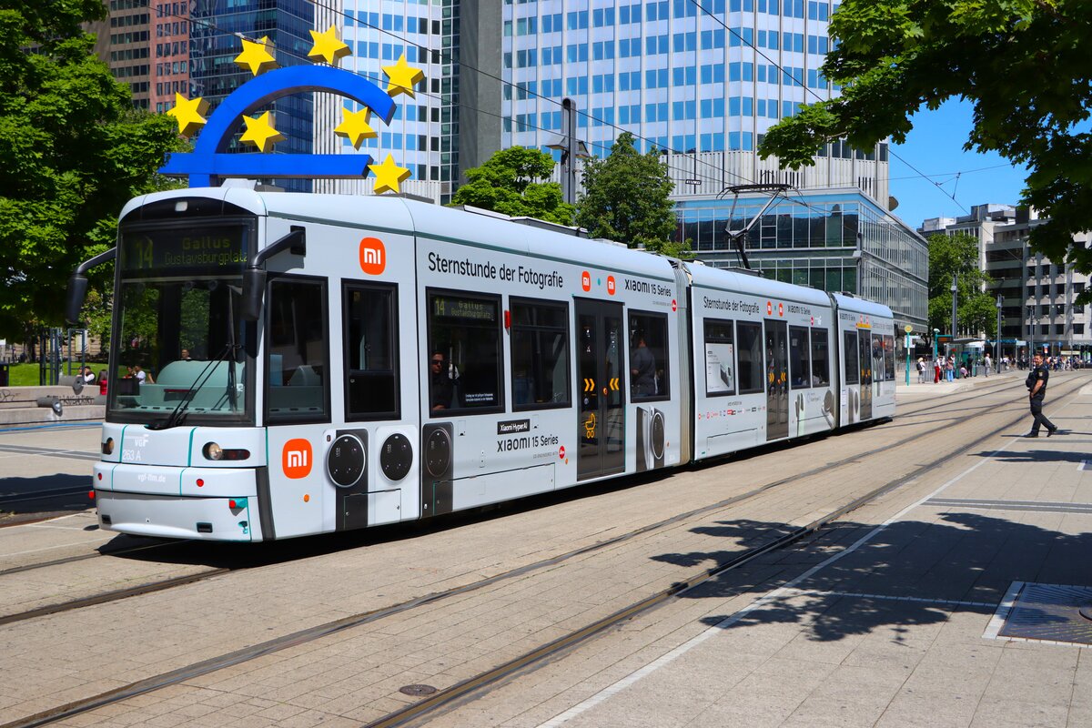 VGF Straßenbahn Frankfurt am Main Bombardier Flexity Classic S-Wagen 253 am 10.05.25 am Willy Brandt Platz