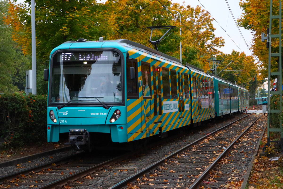 VGF U-Bahn Frankfurt am Main Bombardier Flexity Swift U5-75 Wagen 891 in Enkheim auf der C-Strecke am 11.10.25