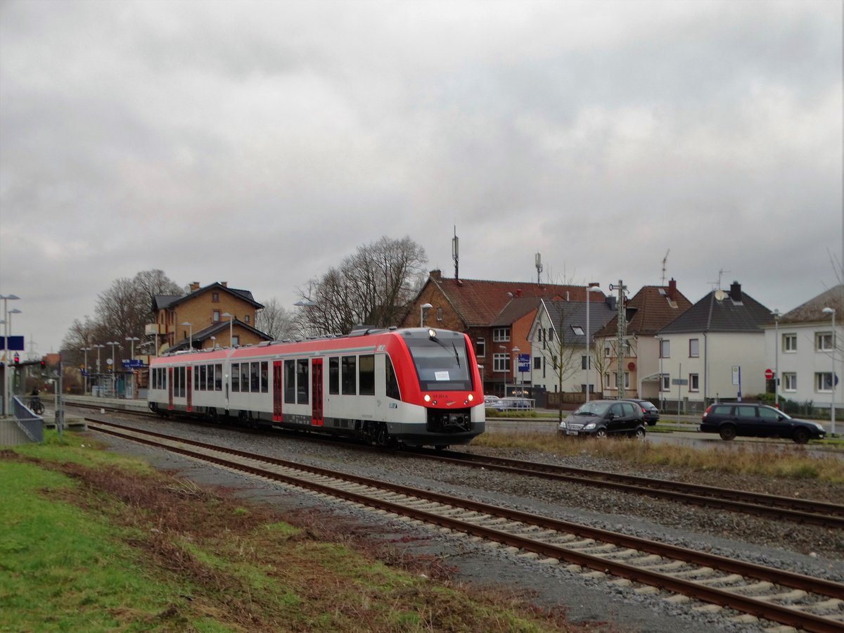 VIAS Alstom Lint 54 VT201 am 23.12.17 in Hainburg Hainstadt als VIA25207