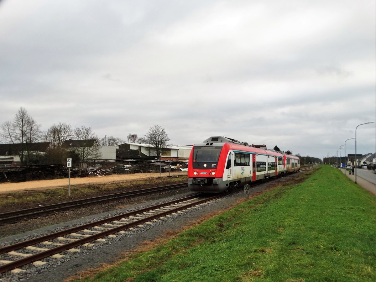 VIAS Bombardier Itino VT111 + VT 1xx am 23.12.17 in Hainburg Hainstadt als VIA25142