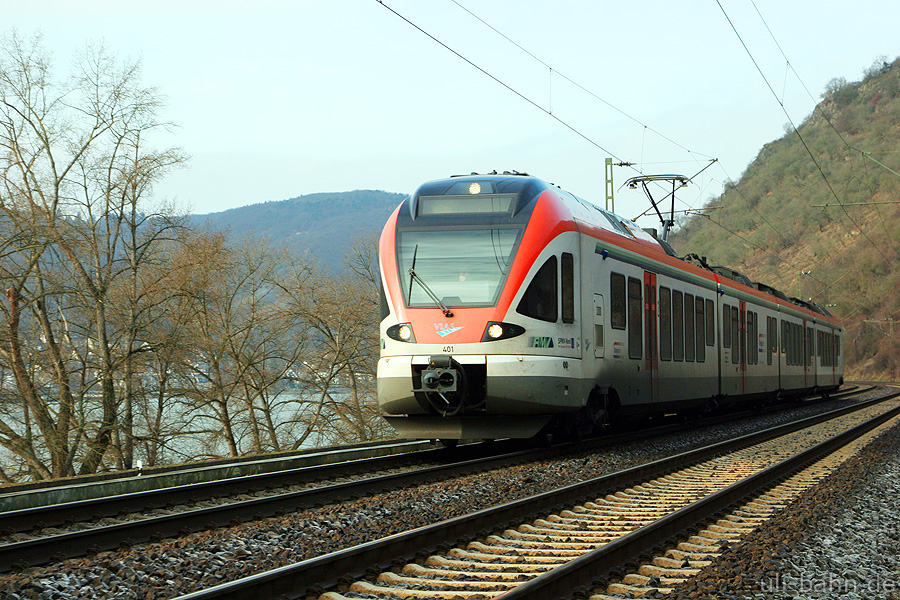 VIAS - Triebwagen 401 der Baureihe 429 (FLIRT) bei Kamp-Bornhofen am 5.02.2015.