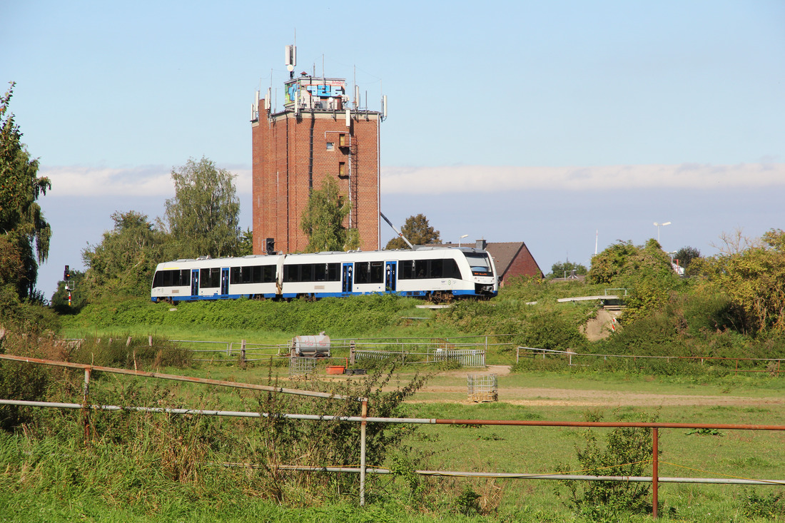 VIAS VT 251 // Bedburg (Erft) // 25. September 2021. Aufgrund von Bauarbeiten entfiel die RB 38 auf dem kompletten Linienverlauf, dafür wurden jedoch Züge der Linie RB 39 bis Bergheim (Erft) verlängert.