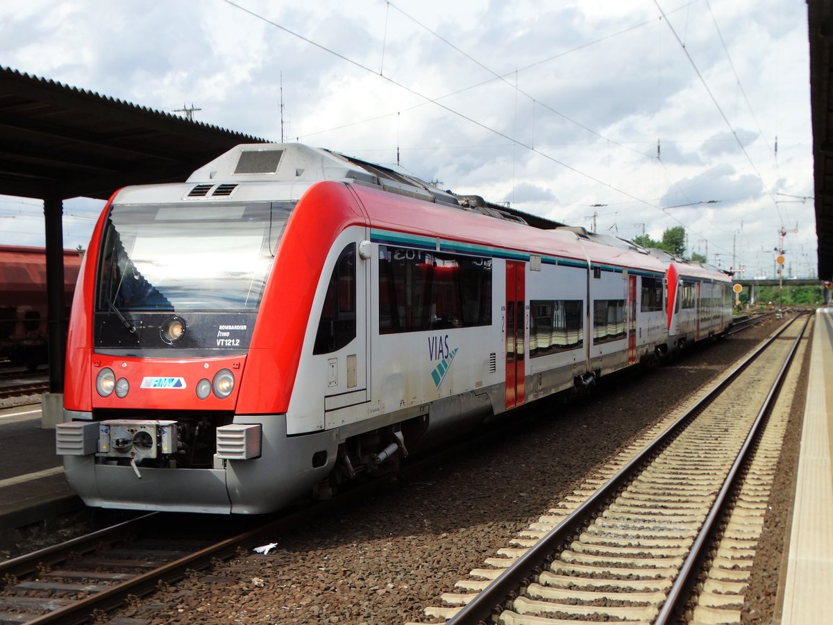 VIAS/Odenwaldbahn Bomardier Itino VT121 am 18.08.17 in Hanau Hbf