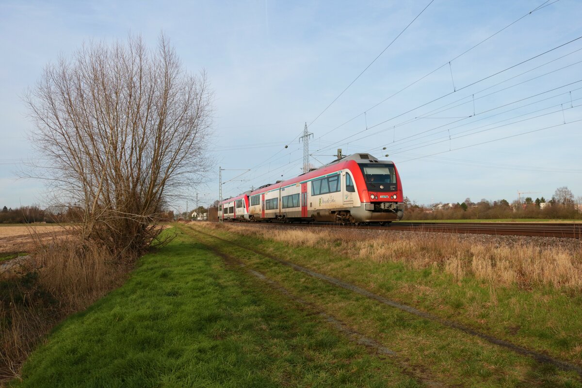 VIAS/Odenwaldbahn Bombardier Itino Doppeltraktion in Darmstadt Arheilgen am 12.02.22